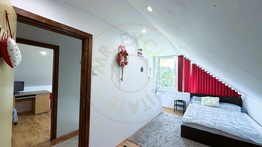 Casă individuală cu 5 camere cu Canalizare în Carei