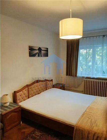 Apartament cu 3 camere decomandat în Zorilor
