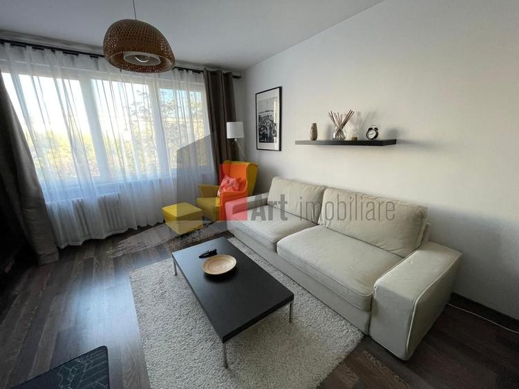 Apartament cu 2 camere decomandat, mobilat în Sala Palatului
