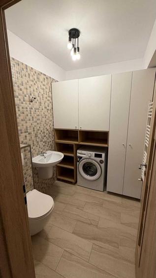 Apartament cu 3 camere decomandat în Dobroești