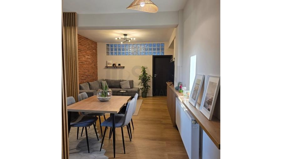 Apartament cu 3 camere decomandat, mobilat în Dămăroaia