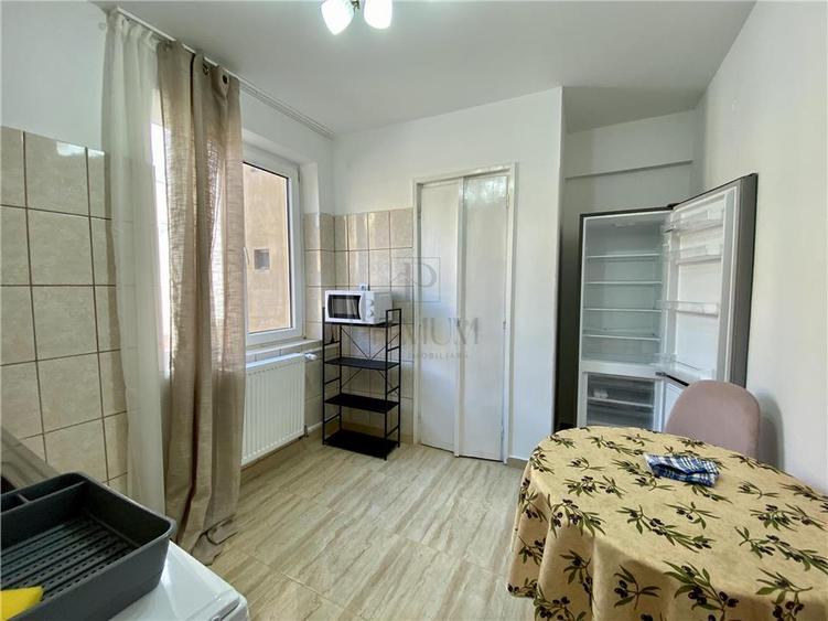 Apartament cu 2 camere decomandat, mobilat în Ultracentral