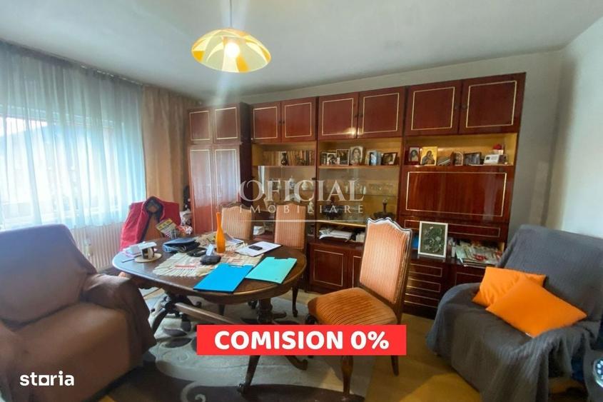 Apartament cu 4 camere decomandat în Central