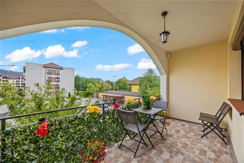Apartament cu 2 camere decomandat în Tractorul