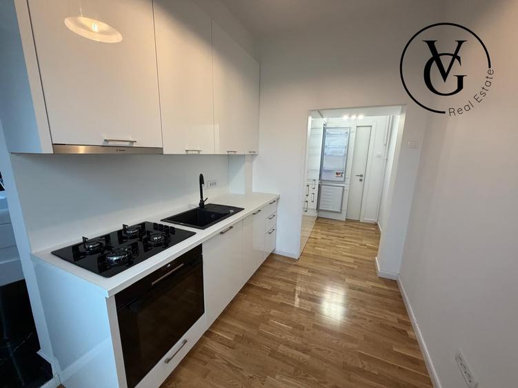 Apartament cu 3 camere decomandat, mobilat în Calea Victoriei