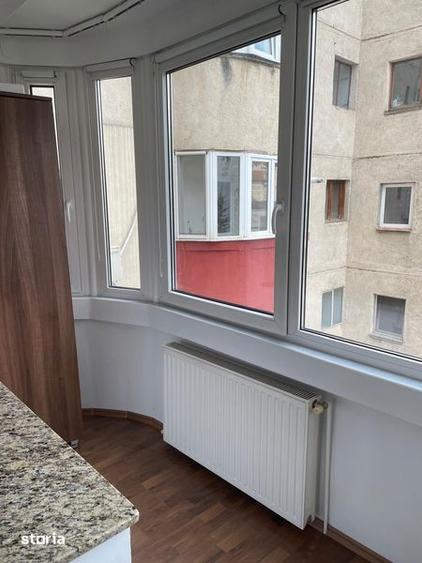 Garsonieră decomandată în Central