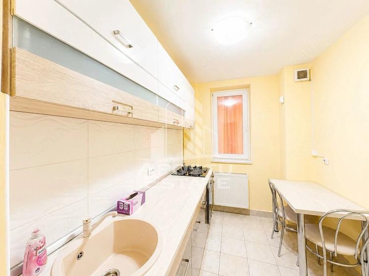 Apartament cu 3 camere decomandat în Odobescu
