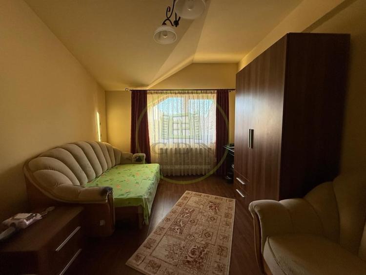 Casă individuală cu 4 camere cu Canalizare în Central