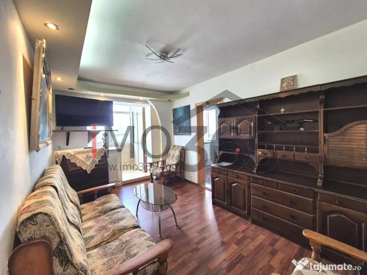 Apartament cu 3 camere semidecomandat în Craiovei