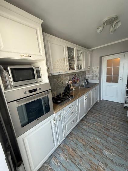 Apartament cu 4 camere semidecomandat, mobilat în Nicolae Grigorescu