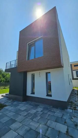 Casă individuală cu 4 camere cu Teren 420 Mp în Corbeanca