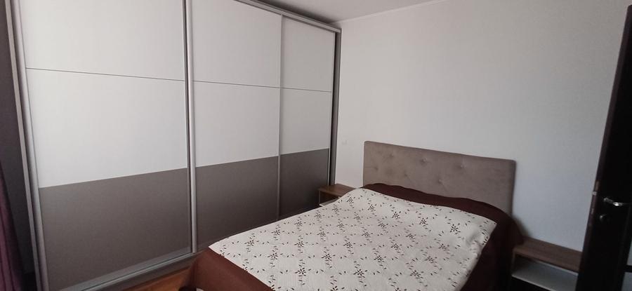 Apartament cu 3 camere decomandat în Bughea de Sus