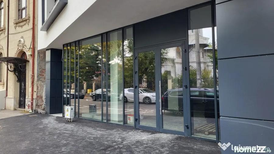 Spațiu comercial, de 320 mp, în Parcul Carol