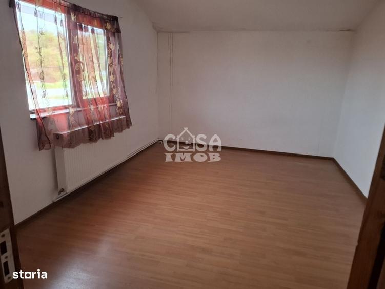 Casă cu 4 camere în Mogoșești