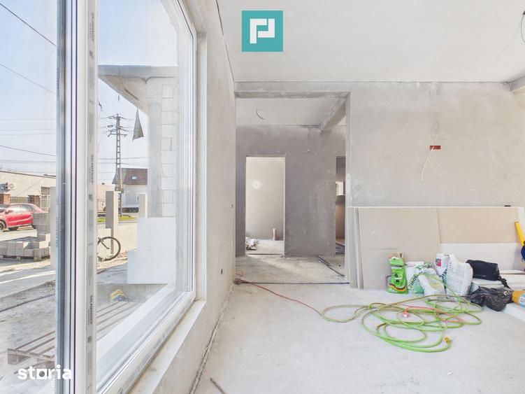 Casă cu 6 camere cu Teren 464 Mp în Pârneava