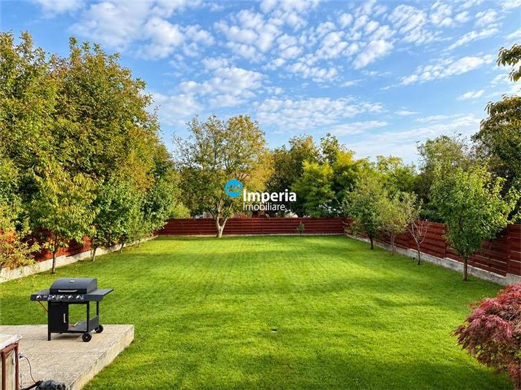 Casă individuală cu 6 camere cu Teren 1000 Mp în Aleea Tudor Neculai