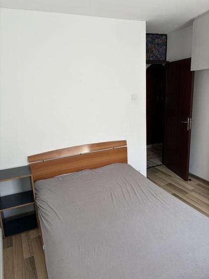 Apartament cu 2 camere decomandat în Galata