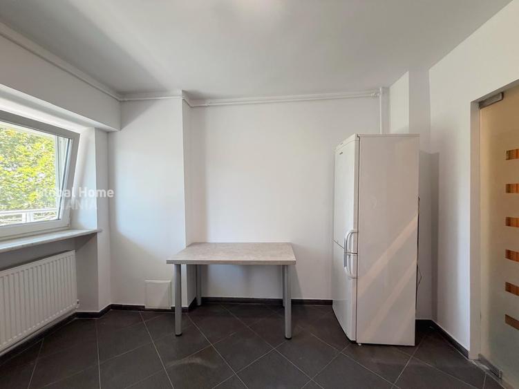 Apartament cu 2 camere decomandat, mobilat în P-ța Unirii