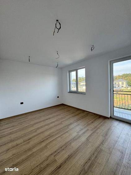 Casă cu 4 camere cu Teren 250 Mp în Central