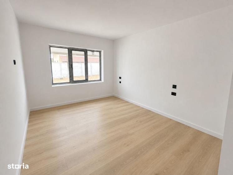 Casă cu 4 camere în Sântandrei
