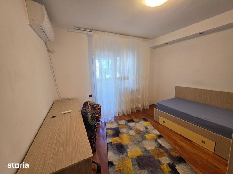 Apartament cu 4 camere decomandat în Fundeni