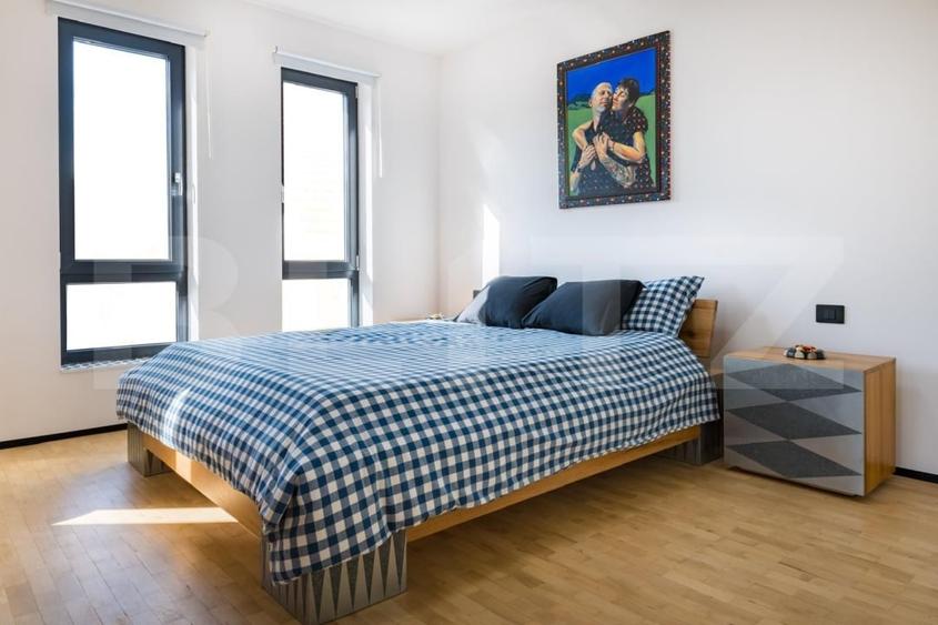 Apartament cu 3 camere semidecomandat, mobilat în Micro 16