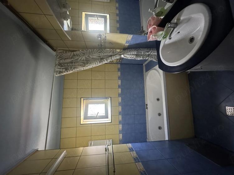 Apartament cu 3 camere decomandat în Mihai Bravu