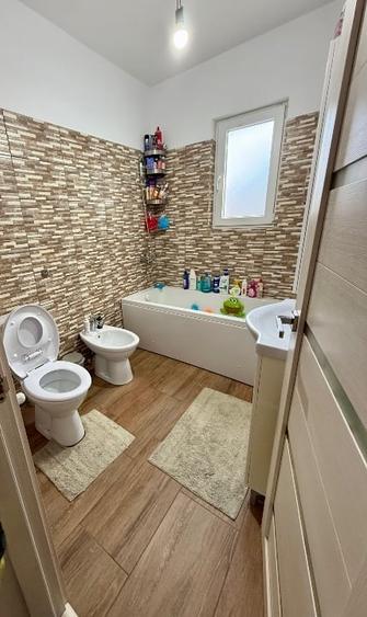 Casă individuală cu 3 camere cu Garaj în Lunca Cetățuii