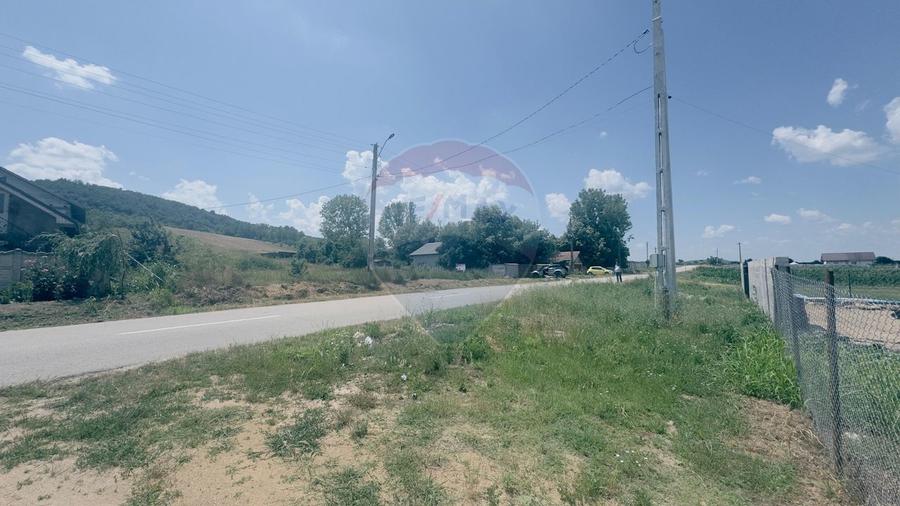 Teren Construcții intravilan de 3700 mp, în Coțofenii din Dos