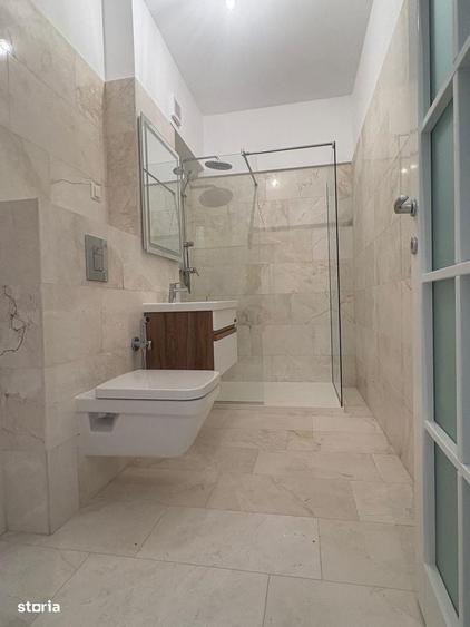 Apartament cu 7 camere în Copou