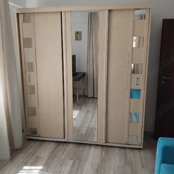 Apartament cu 2 camere decomandat în Apărătorii Patriei