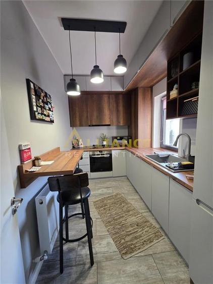 Duplex cu 3 camere cu Canalizare în Central