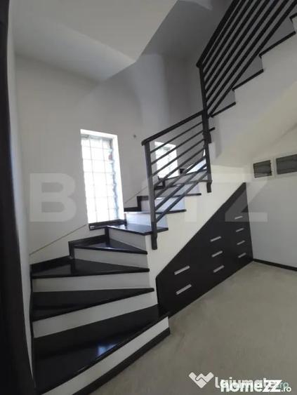 Casă cu 7 camere cu Teren 1304 Mp în Matraca
