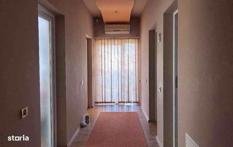 Casă cu 4 camere cu Teren 300 Mp în Rogerius