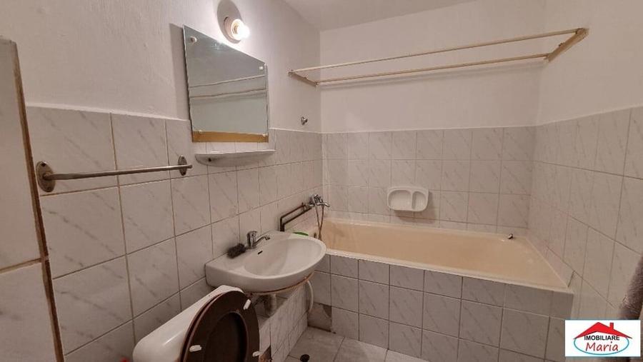 Apartament cu 2 camere decomandat în Carpați 2