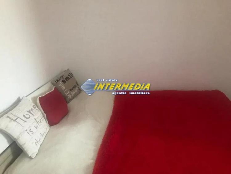 Garsonieră decomandată, mobilată în Cetate