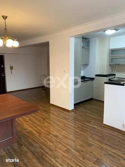 Apartament cu 2 camere semidecomandat în Centrul Civic