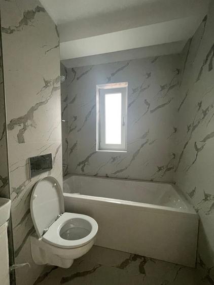 Casă individuală cu 4 camere cu Canalizare în Central