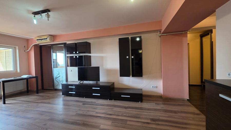 Apartament cu 3 camere semidecomandat în Vitan-Bârzești