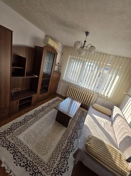 Apartament cu 2 camere decomandat în Exterior Vest