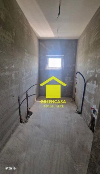 Casă cu 4 camere semidecomandat cu Teren 350 Mp în Jucu