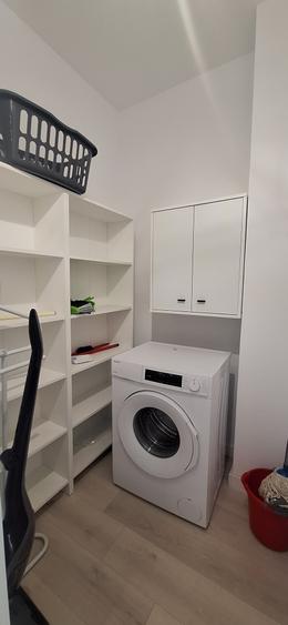 Apartament cu 3 camere semidecomandat în Florești