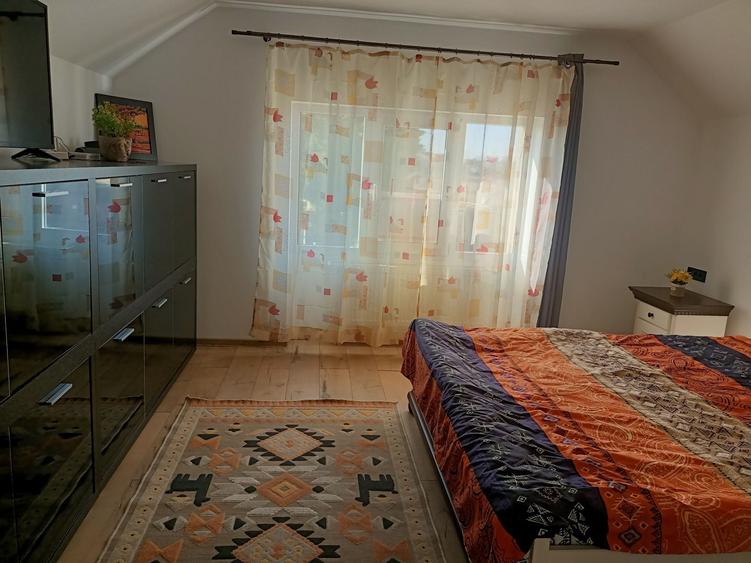 Casă cu 2 camere cu Teren 235 Mp în Central