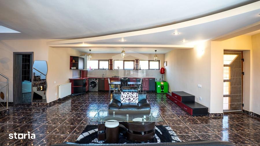 Casă cu 5 camere cu Teren 550 Mp în Colonia Bod