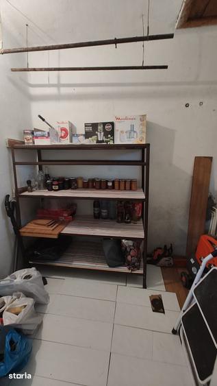 Casă cu 4 camere cu Teren 1564 Mp în Central