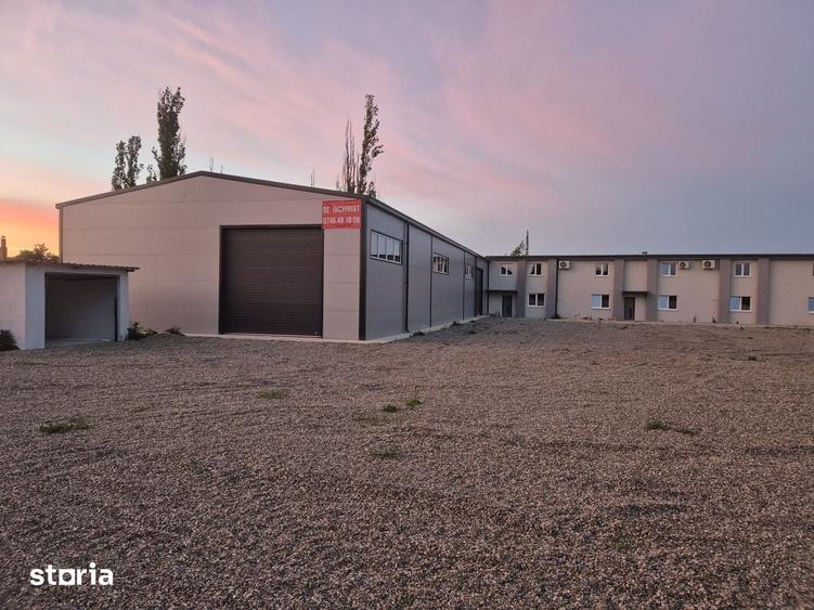 Spațiu comercial, de 1,000 mp, în Săvinești