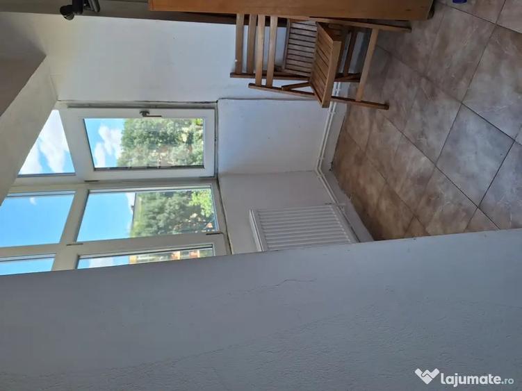 Garsonieră decomandată în Exterior Vest