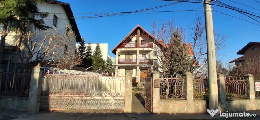 Casă cu 5 camere cu Teren 698 Mp în Albert