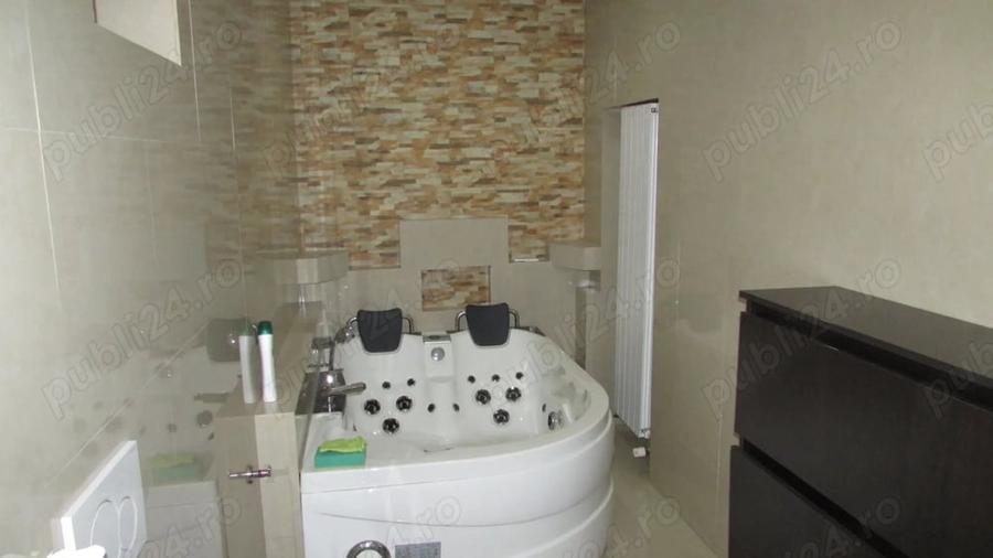 Casă cu 6 camere cu Teren 850 Mp în Ultracentral