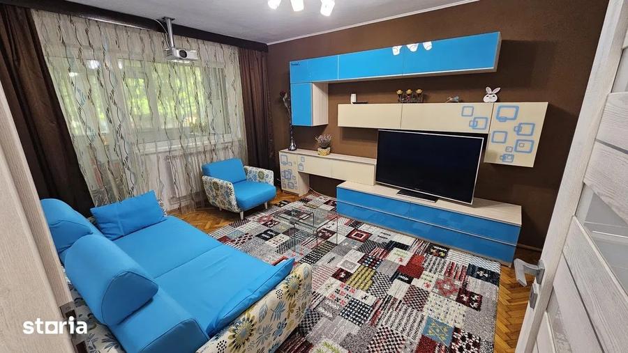 Apartament cu 3 camere decomandat, mobilat în Tomis Nord